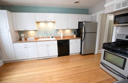Saint Francis Apartment | Milwaukee Oasis: A Serene Retreat Near Lake Michigan