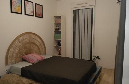 Republique - Les Ponts House | Mina Home