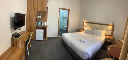 Ballarat East Hotel | Miner's Retreat Motel