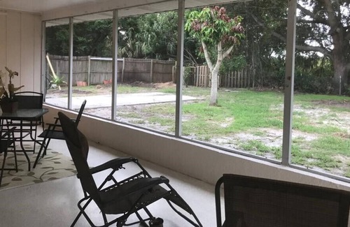Warm Mineral Springs House | Mineral Springs Getaway