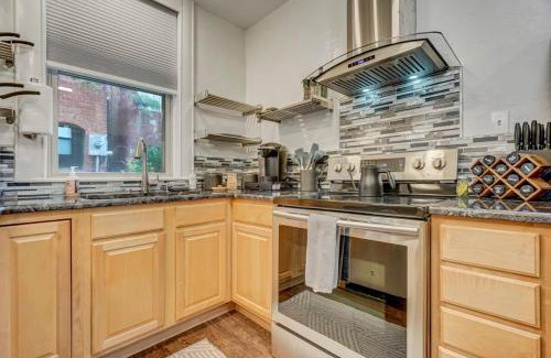 Colorado Springs Apartment | Miners Anvil - Steps to Historic District