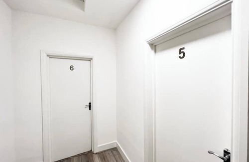 Harlesden Apartment | Minet Gardens RM 1