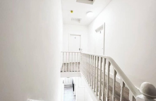 Harlesden Apartment | Minet Gardens RM 1
