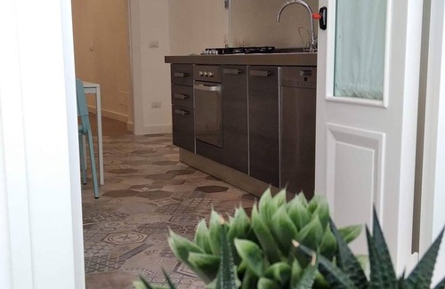 Portici Bed & Breakfast | Mini apartment with bathroom and kitchen for exclusive use