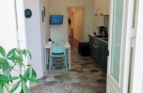 Portici Bed & Breakfast | Mini apartment with bathroom and kitchen for exclusive use
