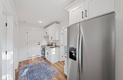 Wilmington Apartment | "Mini Farm House" just 3.8 miles to Wrightsville Beach!