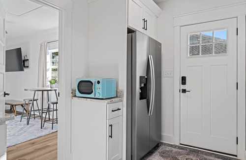 Wilmington Apartment | "Mini Farm House" just 3.8 miles to Wrightsville Beach!