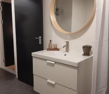 Baring Apartment | Mini-lejlighed med køkken - deler bad og toilet med nabolejlighed 2