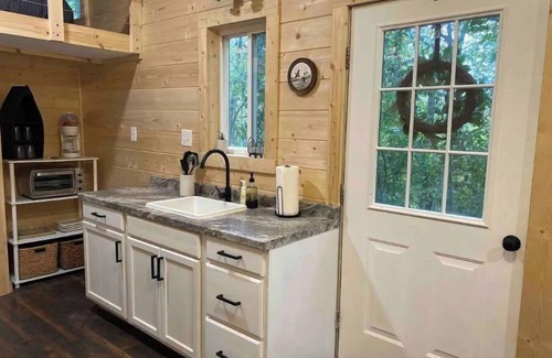 Boone Cottage | Mini Moonshine Ridge