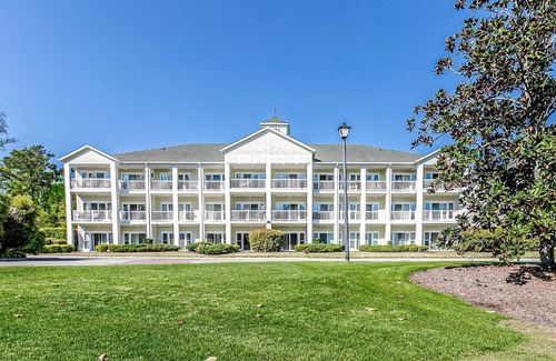 Carolina Forest Apartment | Mini Oasis Studio 10 Min to All Myrtle Beach