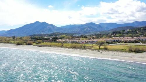Poggio-Mezzana Apartment | Mini villa chaleureuse avec vue mer imprenable