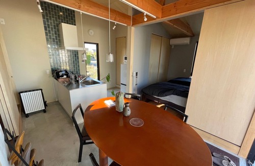 Kujukuri Cottage | Minimal quad Ran 4 person building/Sambugun Chiba