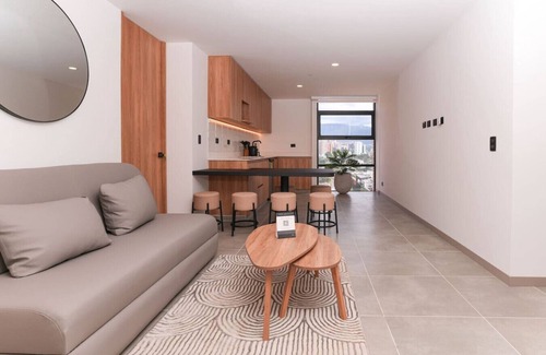 San Diego Apartment | Minimalist 3BR w/Cowork & Jacuzzi -El Poblado Gem