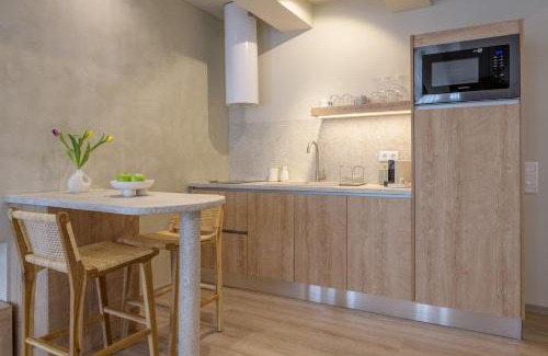 Plaka Apartment | Minimalist Oasis in Athens