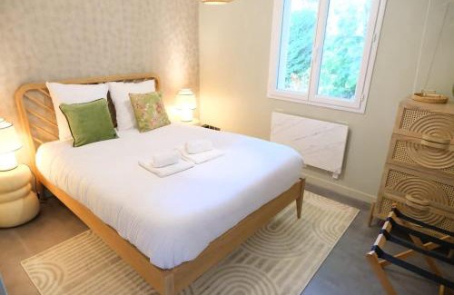Saint-Lo House | Minimaliste Oasis - Golf & Spa