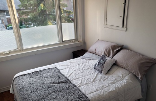 Montreal Apartment | Minimum 32days or more rental .. Long Term Rental