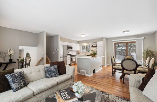 Apple Valley House | Minne-getaway, Designer Stay South Of The River