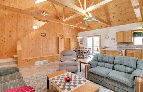 Breezy Point Cabin | Minnesota Cabin Rental: 3 Mi to Pelican Lake!