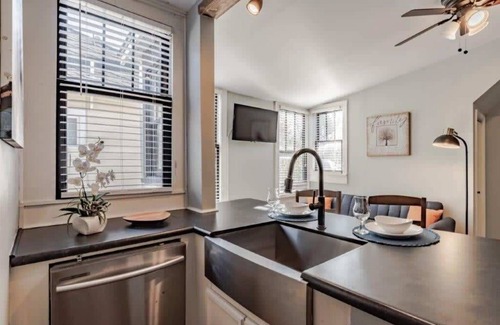 Mobile Apartment | Mins from Downtown & Dining, Dauphin Darling 4