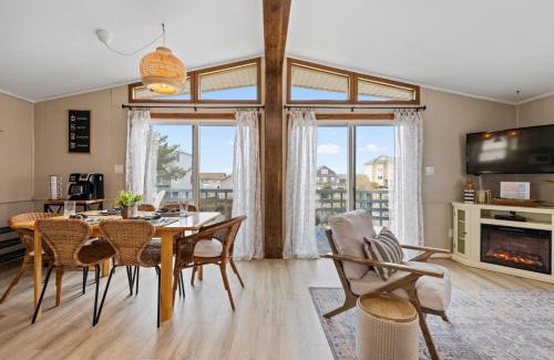 Nags Head House | Mins to Beach Hot Tub Outdoor Projector BBQ Grill