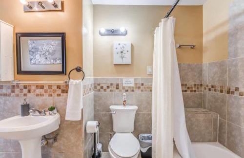 Whitehaven House | Mins to Graceland & Airport- Whitehaven Hideaway