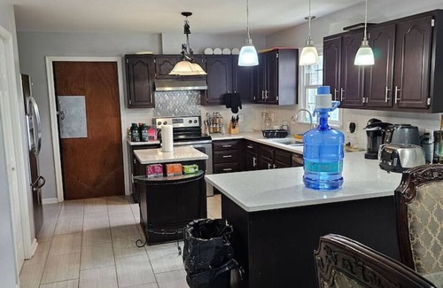 Fredericksburg Apartment | Mins To Hospitals Pool Table BBQ Grill no hottub