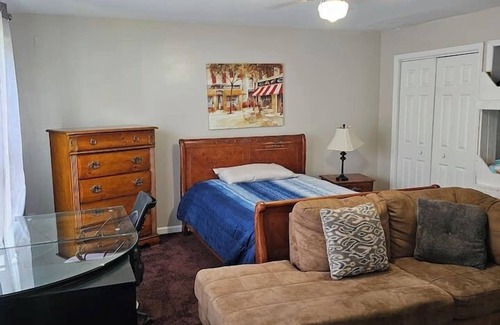 Fredericksburg Apartment | Mins To Hospitals Pool Table BBQ Grill no hottub