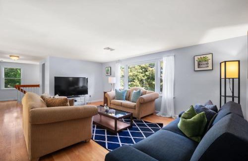 East Orleans House | Mins to Nauset Beach & Walkable to Town