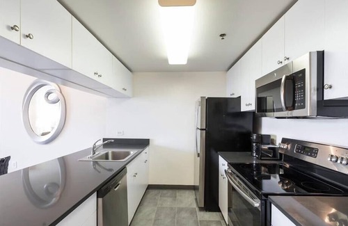 Hoboken Apartment | Mins to NYC | Heart of Hoboken 1BR w/Concierge & Sundeck