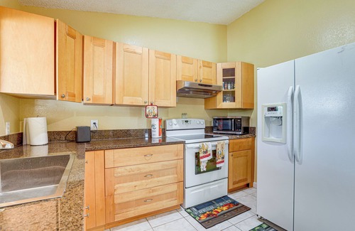 Fort Pierce House | Mins to the Coast: Port St Lucie Home w/Lanai!