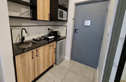 Sandown Hotel | MINT Hotel 84 on Katherine
