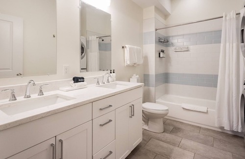 Brush Park Apartment | Mint House Detroit - Brush Park