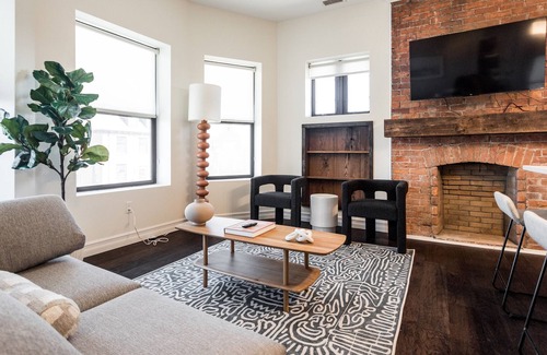 Brush Park Apartment | Mint House Detroit - Brush Park