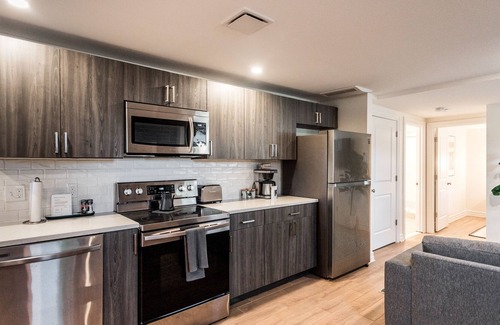 Brush Park Apartment | Mint House Detroit - Brush Park