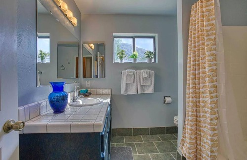 Kernville House | MiNT: Modern luxury & charm in downtown Kernville.