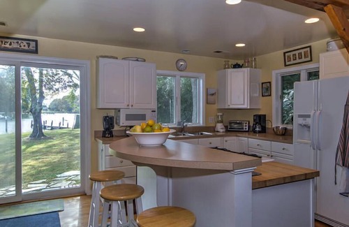 St. Michaels House | Minutes from Downtown St. Michaels | Private Dock | Kayaks Bikes | Pet Friendly