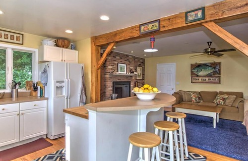 St. Michaels House | Minutes from Downtown St. Michaels | Private Dock | Kayaks Bikes | Pet Friendly
