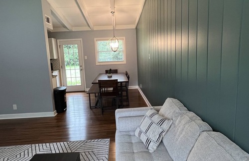 Lexington House | Minutes from Downtown, UK, Keeneland, Airport, and More!