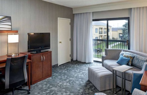 Brookfield House | Minutes from Endicott Park! 2 Spacious Units, Pets Allowed, Indoor Swimming Pool