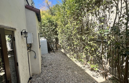 Hollywood Hills House | Minutes from the Hollywood Sign and the Kodak Theater