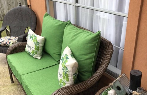 Algiers House | Minutes to French Quarter and Downtown 3 Bdrm $275 A Night.