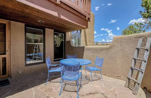 El Prado Condo | Minutes to Ski Valley, Rivers, Hiking 3 bedroom condo in El Prado, great views,