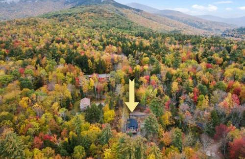 Thornton House | Minutes to Skiing White Mountains Chalet