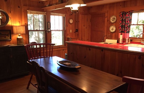 Highlands Cottage | Minutes To Town, Wooded 2 Acre Retreat