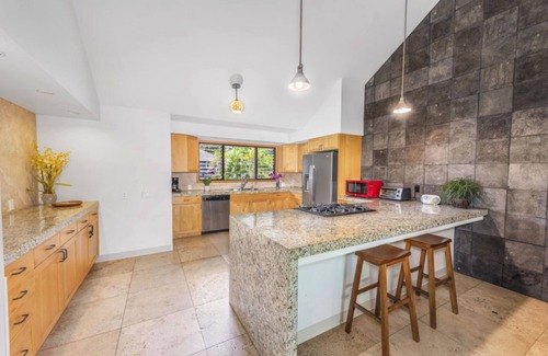 Hanalei House | Minutes Walk to Hanalei Bay, beach, & town w/AC in bed rooms