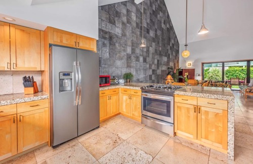 Hanalei House | Minutes Walk to Hanalei Bay, beach, & town w/AC in bed rooms