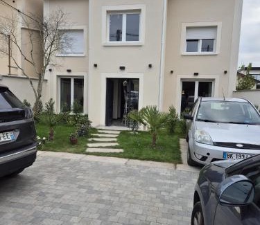 Athis-Mons Apartment | Mir Chambre 3 et 4