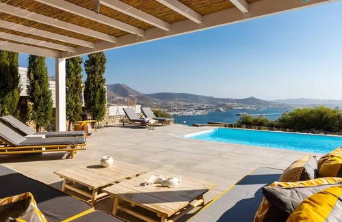 Krotiri House | Mirabilia | Unique view meets true elegance