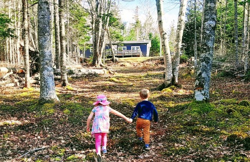 Belfast Cottage | Miracles on Polly - Enchanted River Retreat
