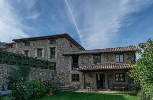 Aliezo House | Mirador De Picos